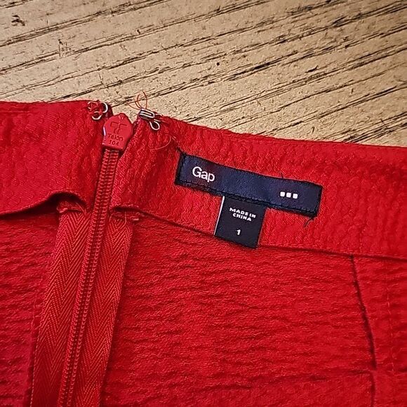 Red gap skirt size 1 - Picture 3 of 7